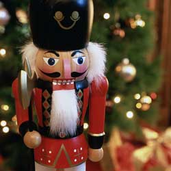 Nut Cracker